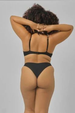 Cheeky V Bottoms / Bermuda Black -BLACKBOUGH SWIM Sales B1 BERMUDA BLACK JESKA 5 c935d59b a8aa 4e39 9c22 8d968e4903d4 1
