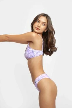 Tona Twisted Top / Butterfly Effect -BLACKBOUGH SWIM Sales Butterfly effect Tona x Maui 15 d66b068a 8dda 44b6 83a6 6f86de39cdd1