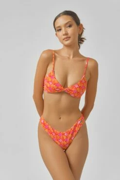 Maui Classic Tease Bottoms / Juicy FINAL SALE 8 Maui Classic Tease Bottoms / Juicy FINAL SALE -BLACKBOUGH SWIM Sales tona top and maui bottoms juicy 1 b6d43d8e cc59 4306 bcc6 81f7fc8027b2